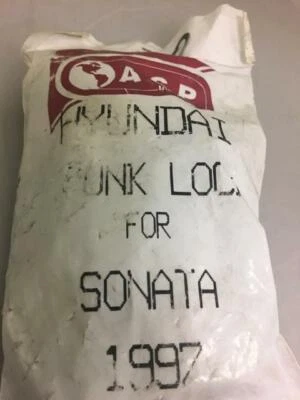 hyundai trunk lock b-36-121 - Image 1 of 2