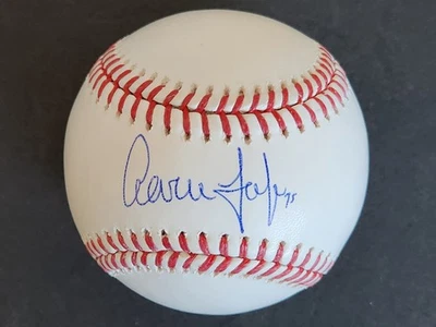 Béisbol oficial firmado por Aaron Judge de las Grandes Ligas Rawlings - Código QR Beckett Foto 1 de 2