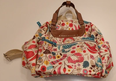 Mochila Lily Bloom en Gato y Patrón Floral (Nueva sin Etiqueta) Foto 1 de 4