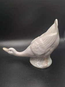 Vintage Duncan Royale Fine Porcelain Duck Figurine - Picture 1 of 9