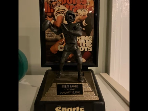 Brett Favre Mini Statue & Poster Cover