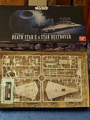 BOLD & FUN BANDAI STAR WARS DEATH STAR II 1/2700000 STAR DESTROYER 1/14500 SCALE - Image 1 of 4