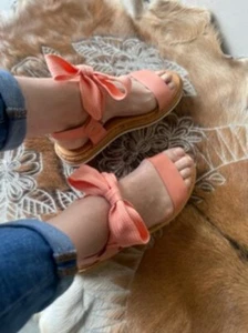 EOS "THOUGHTFUL" CORAL LEATHER SANDALS WITH ANKLE TIE. EU 37. NEW - Picture 1 of 6