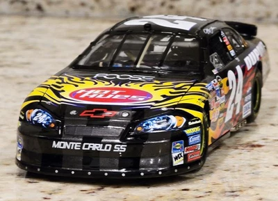 2006 #24 Jeff Gordon Dupont/Foose Custom Monte Carlo SS 1:24 Diecast Action ARC - Imagem 1 de 4