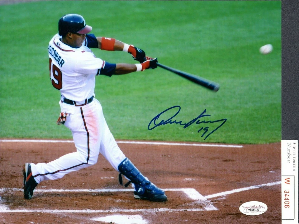 Foto autografiada firmada por JSA Yunel Escobar 8x10 Atlanta Braves TRB 430 Foto 1 de 1