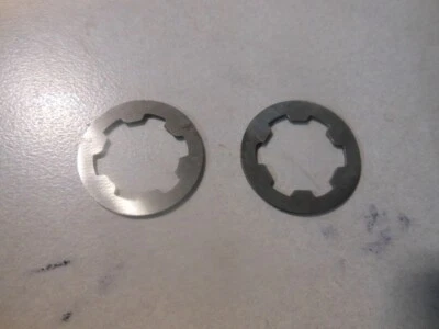 Arandelas de bloqueo NOS para: Suzuki 78-80 RM50 79-83 RM60 77-81 RM80 09167-17003 cantidad 2 Foto 1 de 2