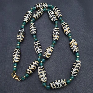 Amazing Venetian Style Feather Desgin Glass & Green Glass Beads Vintage Necklace - Picture 1 of 21