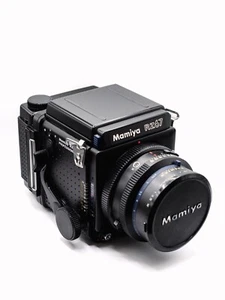 Mamiya RZ67 + Mamiya 110mm f2.8 + Mamiya 65mm f4.0 + Accessories - Foto 1 di 9