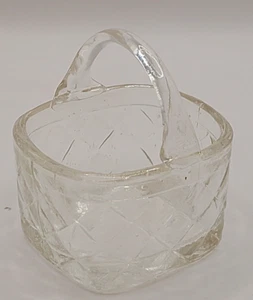 VINTAGE 2" Miniature Clear Glass Basket Diamond Cut Pattern w/ handle - Picture 1 of 7