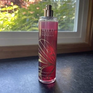 Bath & Body Works Wild Madagascar Vanilla Fine Mist 8oz 80% Full Retired NO LID - Picture 1 of 3