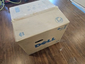 Dell E773s 17" CRT VGA Computer Monitor Retro Gaming / Computing NOS - Picture 1 of 5