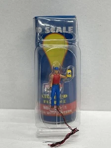 Model Power 7000-1 O Man With Lantern Lighted Figure - Imagen 1 de 2