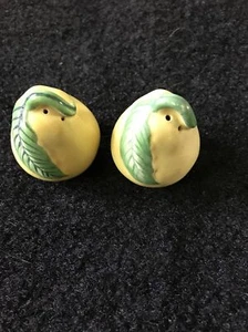 Vintage Whole Yellow Pear Salt and Pepper Shakers Ceramic - Picture 1 of 3