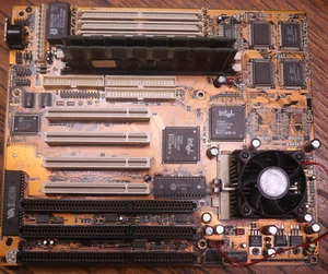 PCChips M549 Socket 7 AT Vintage Retro AMD K6/400 128Mb tested - Picture 1 of 8