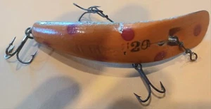 VINTAGE WOOD ORANGE W/RED 3.5". GOLD,SILVER DBL HOOKS FLATFISH LURE OLD TACKLE - Picture 1 of 10