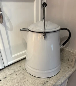 Vintage große Emaillegeschirr Cowboy Kaffeekanne Wasserkocher weiß-schwarzer Rand Camping 12 Quart - Bild 1 von 8