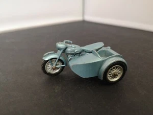 W630-MATCHBOX LESNEY No4C TRIUMPH MOTORCYCLE AND SIDECAR - Picture 1 of 5