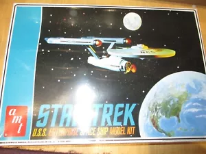 AMT STAR TREK 1:650 U,S,S ENTERPRISE NCC-1701 - Foto 1 di 2