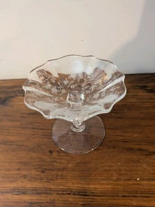 Vintage Fostoria Etched Glass Nut Candy Dish Pedestal - Picture 1 of 8