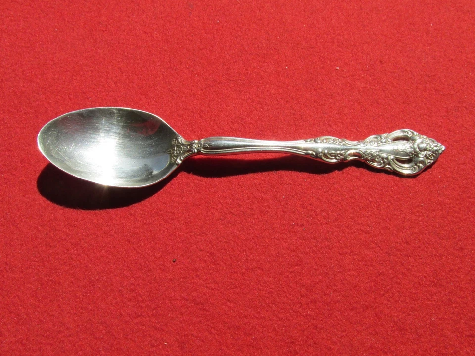 Oneida 6" Sterling Silver Teaspoons Spoon - Michelangelo  Pattern no mongrams - Image 1 of 4