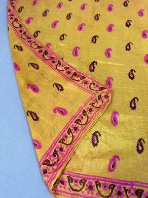 Bufanda 100% Seda India Amarillo Rosa Paisley Lágrima Retorcida 20x20" Foto 1 de 4