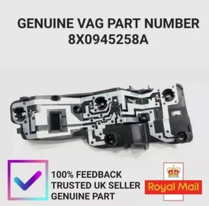 NUOVO ORIGINALE AUDI A1 2011-2018 O/S PORTA LAMPADINA POSTERIORE DESTRA 8X0945258A - Foto 1 di 2