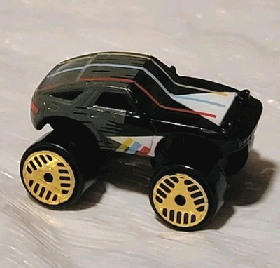 Micro Machines Galoob 1990 #39 Turbo Wheels Porsche  - Image 1 of 4