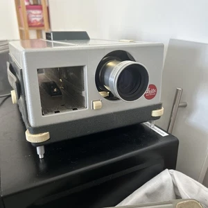 Leitz Pradovit N24 Fully Working With Remote Case And Plug - Picture 1 of 13