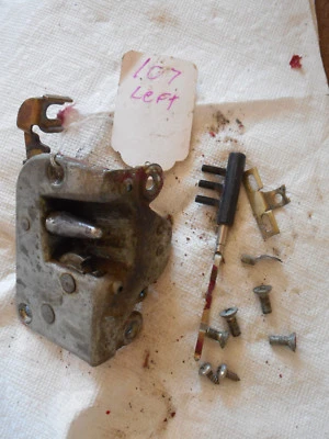 Mercedes Benz W107 R107 C107 280SLC 450SL 380SL 500SL Left Door Latch 1971-84  - Image 1 of 4