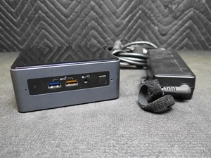 Intel BOXNUC8i5BEH1 Bean Canyon NUC Core i5, 1TB Samsung NVMe, 16GB RAM - Foto 1 di 12