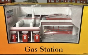 MTH 30-9106 Esso Stazione GAS ANIMATA FUNZIONANTE +Suono con Mustang NUOVO IN SCATOLA - Foto 1 di 3