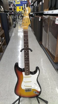 Guitarra Eléctrica Fernandes Stratocaster Tipo RST-50 Usada JP Foto 1 de 4