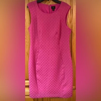 Worthington Fuchsia Pink Textured Woven Pattern Sheath Career Business Dress 6 - Image 1 of 4