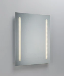 LED Batteriebetriebener Spiegel Kaltweiß 4000K Knightsbridge - Bild 1 von 2