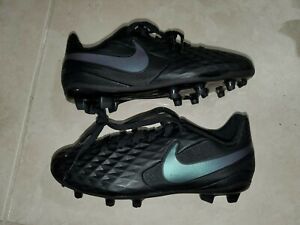 Nike Tiempo Legend 8 Academy Soccer Cleats Black Youth Size 2.5 AT5732-010
