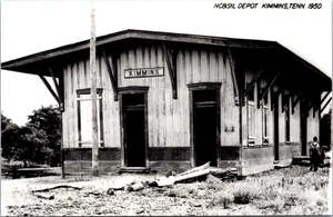 Kimmins, TN Tennessee NC&StL Railroad Train Station Depot Postcard Boys Playing - Picture 1 of 2