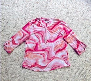 Chico’s Size 1 US Medium Pink & White Roll Tab Sleeve Women’s Top - Picture 1 of 5