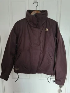 Nike ACG Women Gore-Tex Jacket Size S - Picture 1 of 5