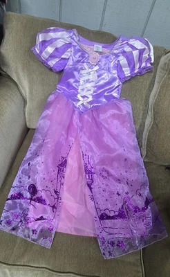 Disfraz de Vestido Púrpura Rapunzel Enredado Colección Disney Talla 5/6 Niñas Halloween Foto 1 de 4