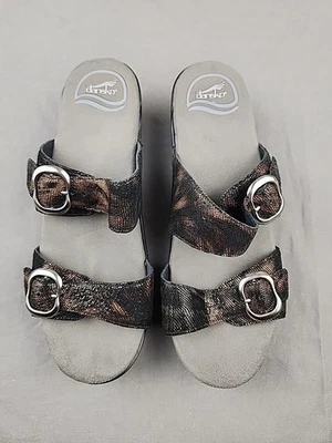 Sandalias para mujer DANSKO Sophie pitón tacón de cuña deslizable EE. UU. 7,5-8 UE 38  Foto 1 de 4