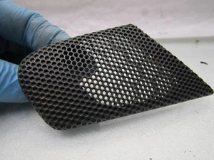 Volvo V70 Mk2 97-00 2.4 D5 pre-facelift OS right front door card tweeter mesh - Picture 1 of 3