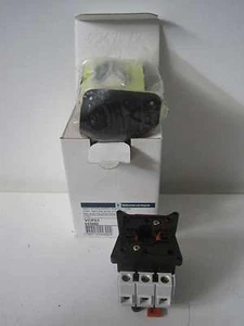SCHNEIDER electric TELEMECANIQUE interruttore principale di emergenza VCF1 ** NUOVO e IMBALLO ORIGINALE ** - Foto 1 di 2
