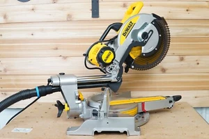 Adaptador de manguera de aspiradora de tienda de 1-7/8" para sierra ingleteadora Dewalt - Imagen 1 de 3