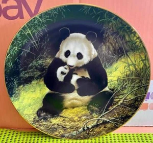 Fine China-The Last of Their Kind-Endangered Species-The Panda Plate-Will Nelson - Picture 1 of 12