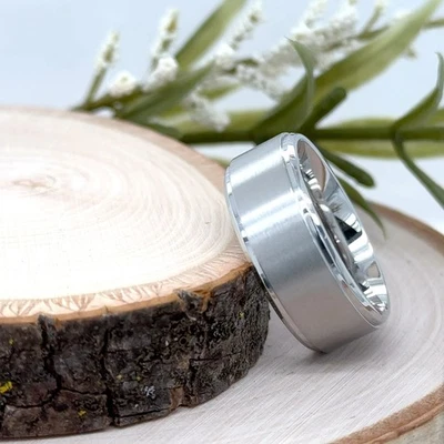 Anillo grabado titanio plata 9 mm acabado mate borde pulido banda para Navidad Foto 1 de 4