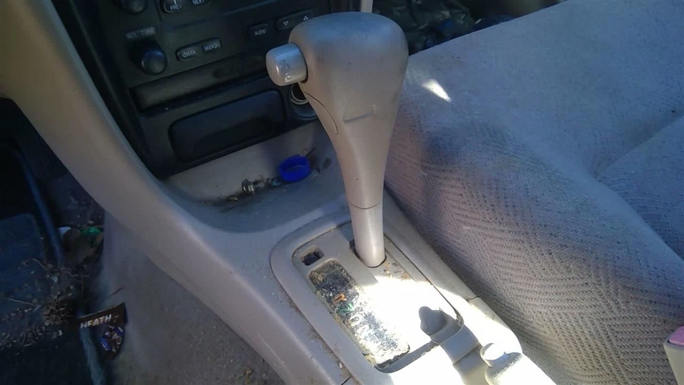 Transmission Shifter Assembly Automatic 3 Speed Fits 00-02 Geo Prizm OEM - Image 1 of 4