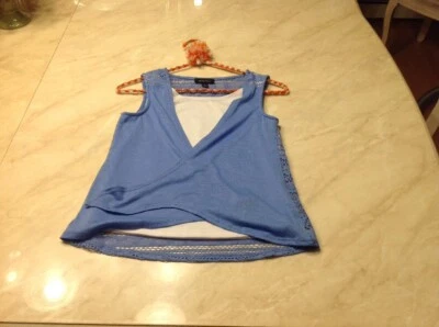 AMY'S CLOSET GIRL'S SHIRT SIZE L (14) BLUE W/ WHITE ATTACHED UNDER SHIRT - NICE! - Image 1 of 4