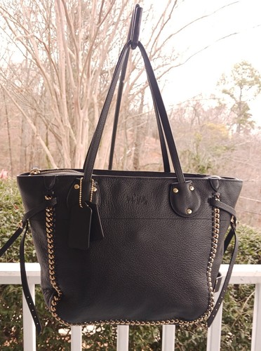 Borsa Coach F34398 Tatum in pelle nera con zip e dettaglio catena cordino