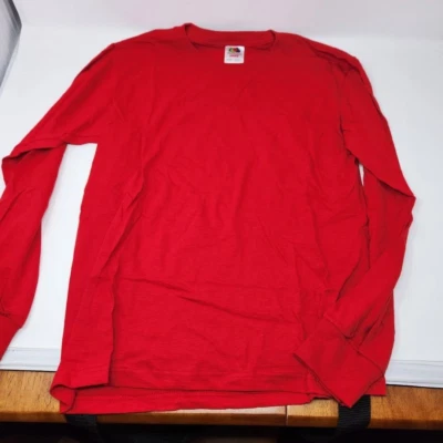Fruit of the Loom  heavy cotton  14/16 Youth red long sleeve tshirt Z1 - Image 1 of 2