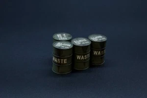 THOMAS GUNN DIORAMA ACCPACK064A 4 U.S. WASTE OIL DRUMS - Picture 1 of 2